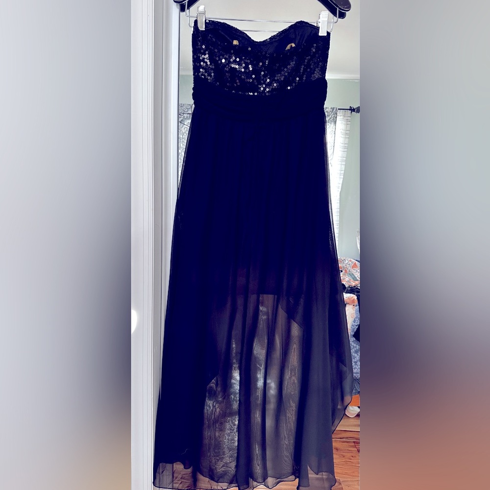 Black party high low strapless medium dress.